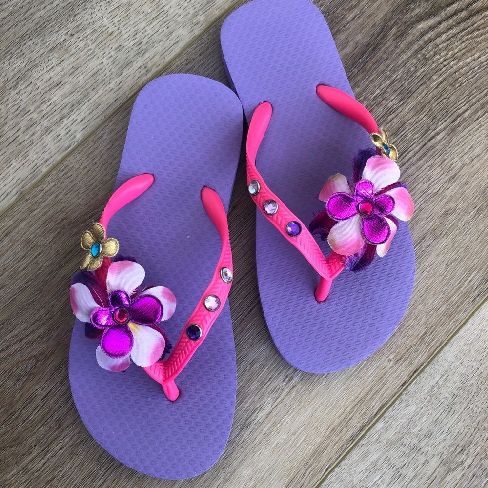 Flower rhinestone jewel flip flops Hawaii custom